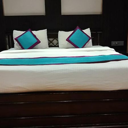 Hotel Little Palace Dibrugarh Exterior foto